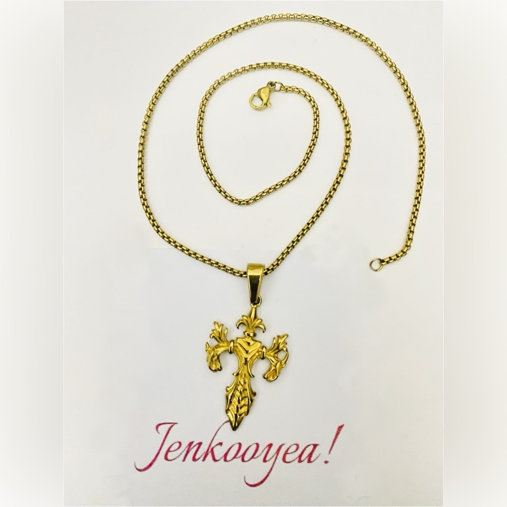 Jenkooyea Gold Cross Pendant Necklace